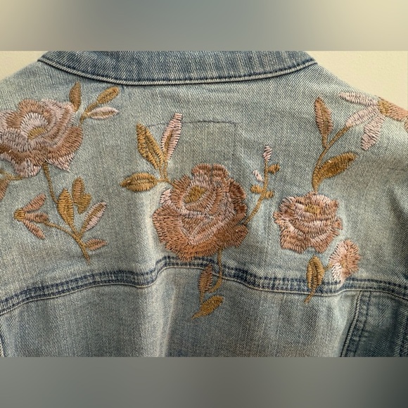Mossimo Supply Co | Embroidered Floral Cropped Denim Jacket | Size Medium - Picture 5 of 6